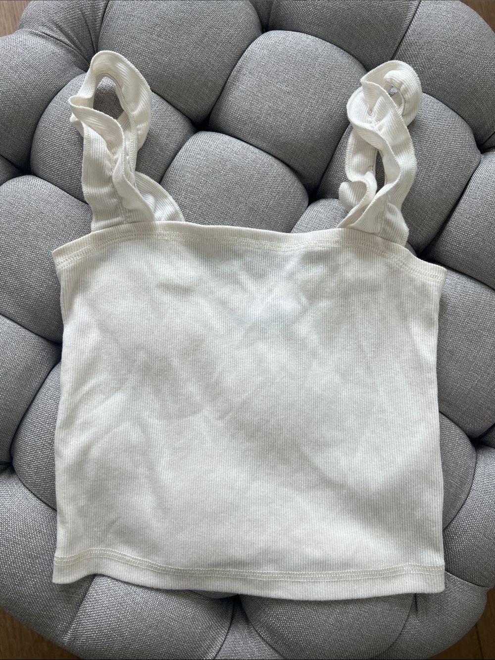 Abercrombie & Fitch Soft White Cream Ribbed Cropped Tank Top Ruffle Straps XS